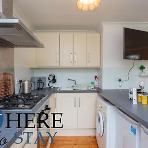 Lovely By The Hillwood Park-free Parking Edimburgo