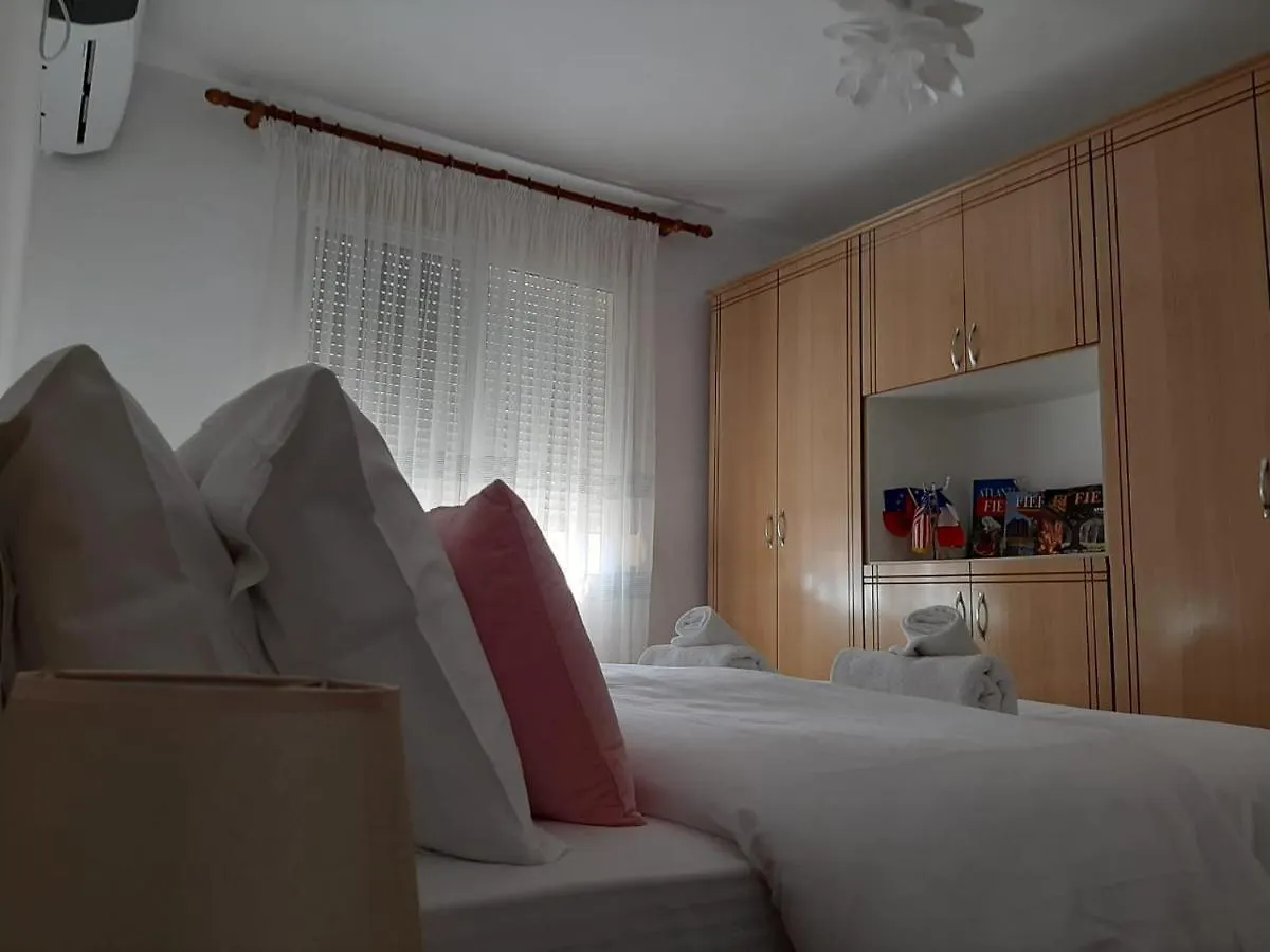 Privat bolig Sazani'S Place Fier